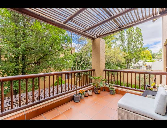 2 BEDROOM APARTMENT FOR SALE IN SUNNINGHILL